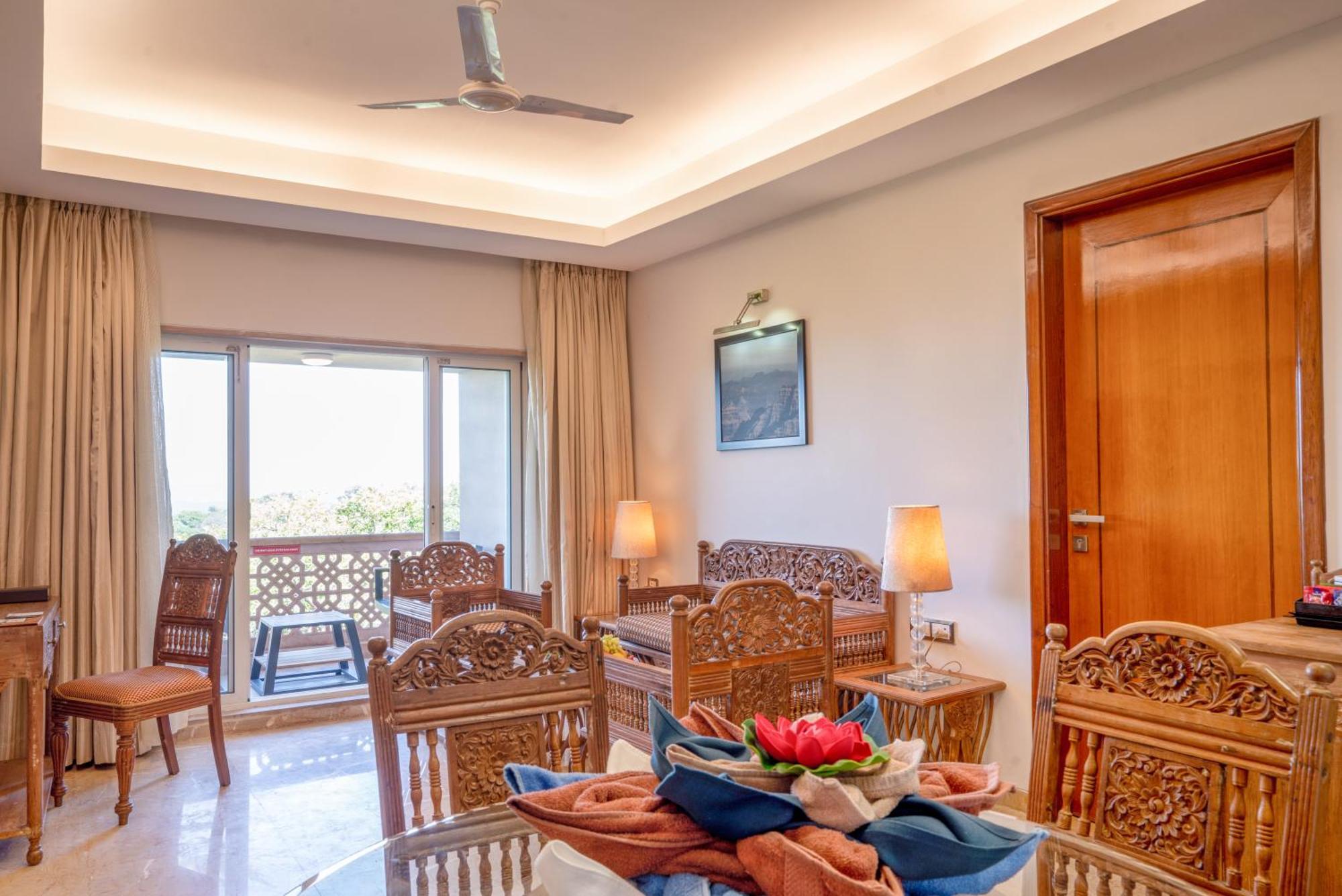 Evershine Resort & Spa Mahābaleshwar Esterno foto
