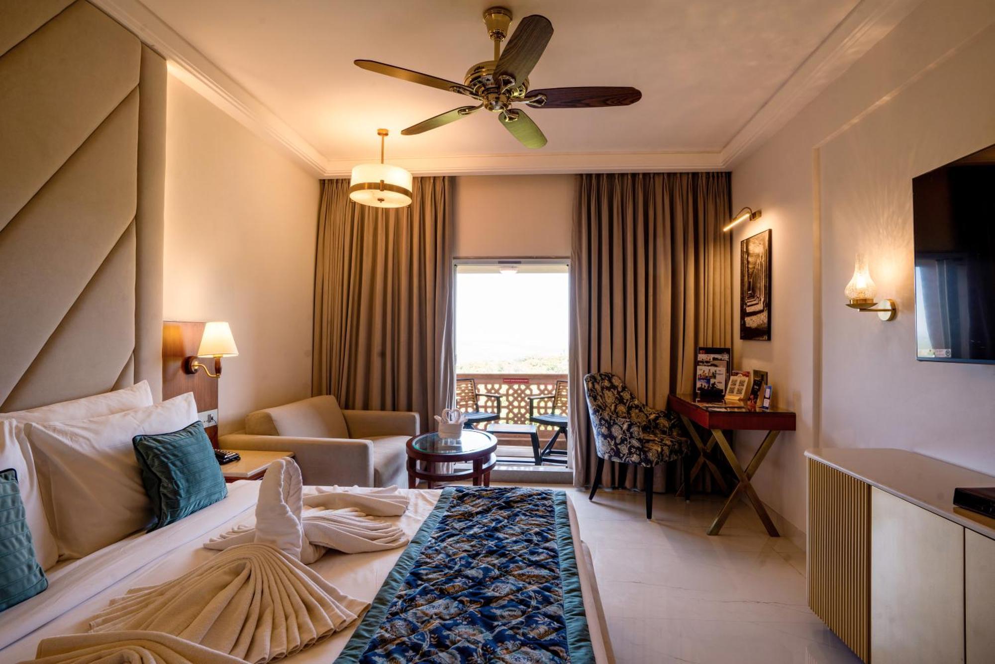 Evershine Resort & Spa Mahābaleshwar Esterno foto